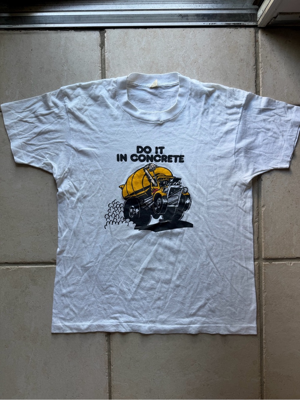 80s Vintage “Do It In Concrete” Screen Stars Graphic Tee - White & Yellow